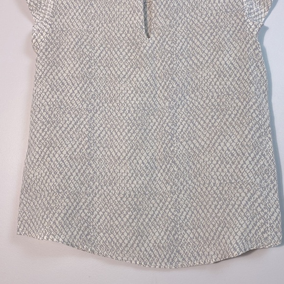Cynthia Rowley 100% silk Gray Patterned Women's Top size small - Picture 7 of 10